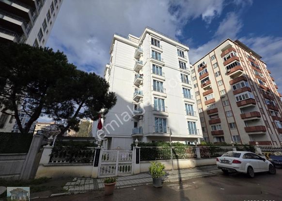 Kordonboyu Sahilde Sahil Park Sıtesınde Satilik 2+1daire.