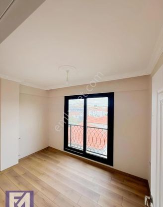 Foça Yenibağarası Kiralık 1+1 Yeni Daire