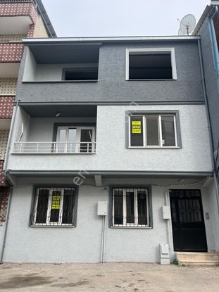 Bağlarbaşı Müstakil 3 Katlı 2+1 Komple Satılık Bina
