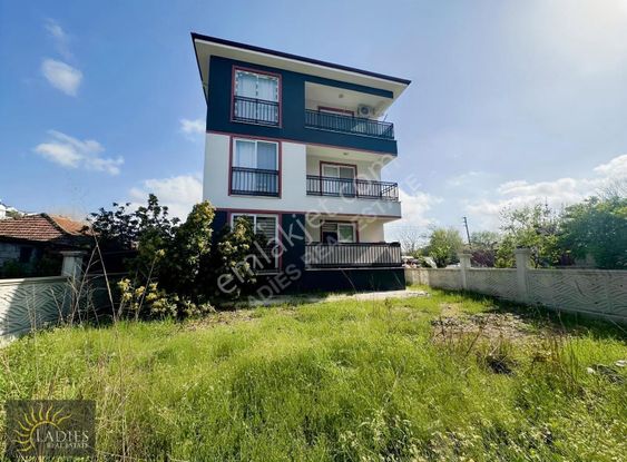 Muğla Dalaman Da Daire + Arsa Çift Tapu ! 82 M² Bahçeli 1+1