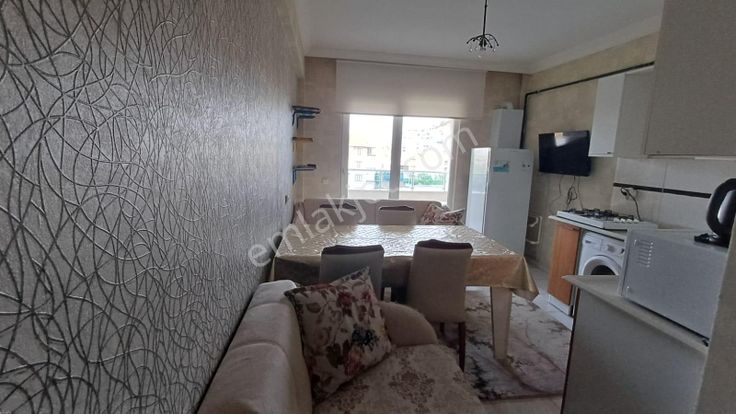 Tezcan Dan Kosava Da Caddeye Yakın 1+1 Eşyalı Daire