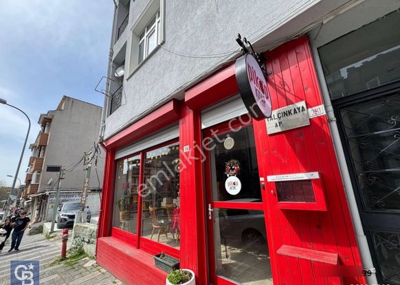 Üsküdar İşlek Cadde Üzerinde Donanımlı Devren Kiralık İşletme