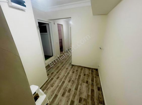 Metroya 2dk Full Tadilatlı 1+1 Fırsat Daire