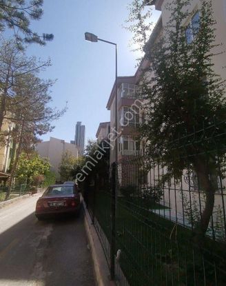 Oran'da Satılık Konut, 4+1 Net 155 M2, Mantolama, Kombi, Ara Kat