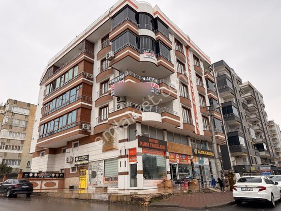 Mhr Grouptan Veysel Karanide Satılık 6 Odalı Daire