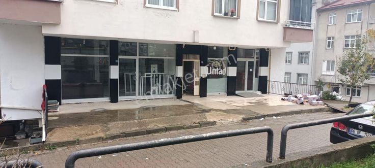 Şirinevler Mahallesinde Satılık Köşebaşı İş Yeri