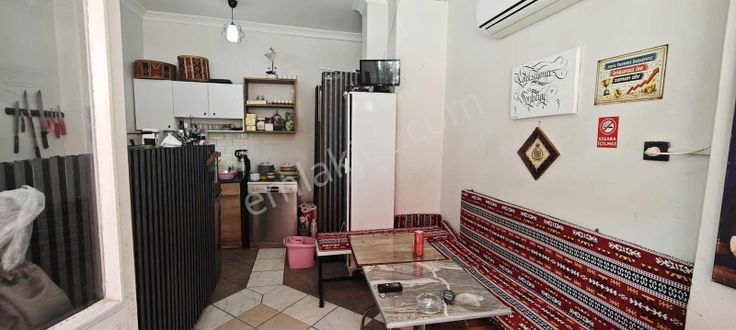 Bornovoda Satılık Dükkan (kiracılı)
