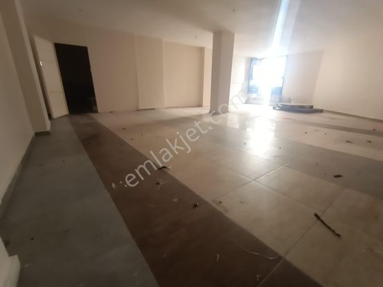 Salman Emlaktan Yeni Binada Kiralık İşyeri