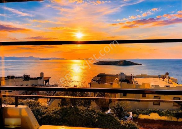 Bodrumda Satılık Villa Muhteşem Deniz Ve Günbatımı Manzaralı Ev