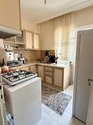 Valentia'dan Bülbülderesi Cadde Üzeri Ara Kat Satılık 3+1 Daire