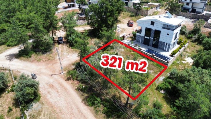Merkezi Konumlu İmarlı Villa Arsası