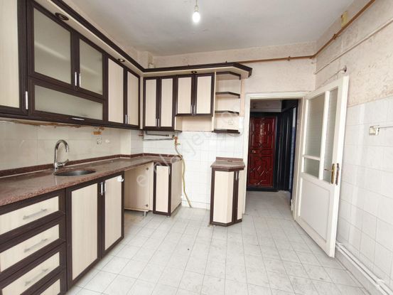 Oz Alperde Satılık 3+1 Hasarsiz Ara Kat