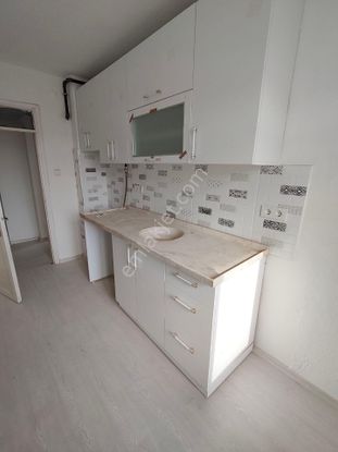 Artenew'den 2+1 Cadde Üzeri Tadilatlı Doğalgazlı Kiralık Daire