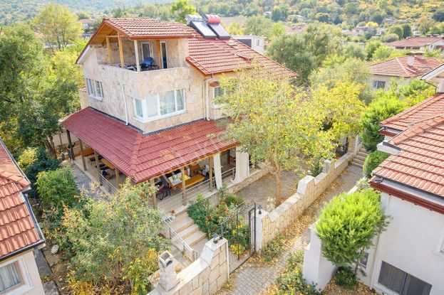 Kuşadası Davutlar Bahçeli