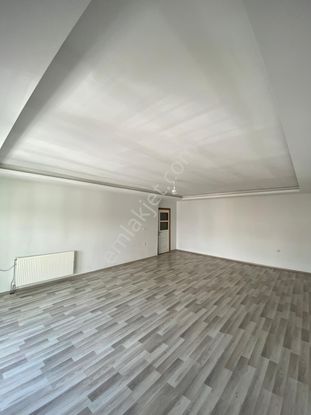 Alipaşa Mahallesi Suvaroğlu'nda Satılık Geniş 4+1 Daire