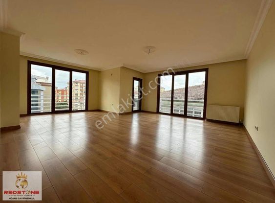 Maltepe İdealtepe Bağdat Cadde Üzeri 260m2 6+2 Kiralık Dubleks