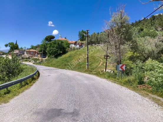 Çamoba'da Ana Yola Cephe 177 M2 İmarlı Arsa