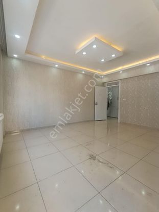 Acilin Karşısında Satılık 2+1 Sıfır Gibi Daire