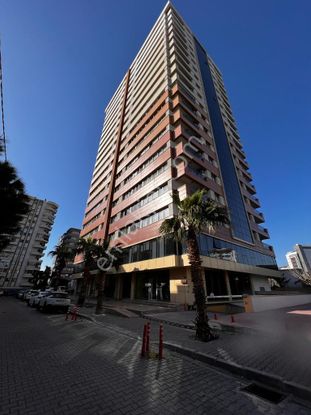 Karşıyaka Tower'da Lüks Ve Konforlu 1+1 Satılık Daire
