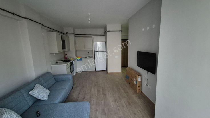 Cumhuriyet Mah.de Satılık 1+1