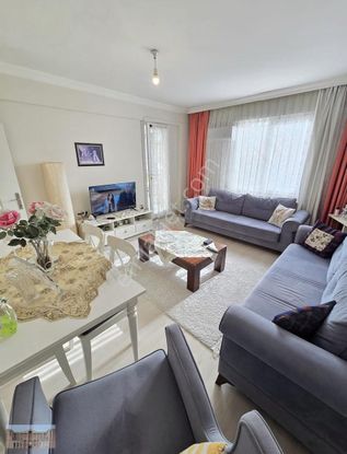 Satılık Eskicamide 2+1 90 M2 Kombili Balkonlu Daire