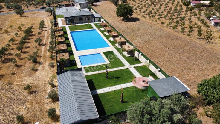 İzmirde Tek! Havuzlu 3.350 M² Dev Restaurant & Eğlence Tesisi