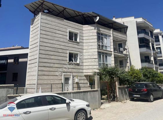 39 Ulukent 29 Ekim Mahallesi'nde Satılık 2+1 Daire