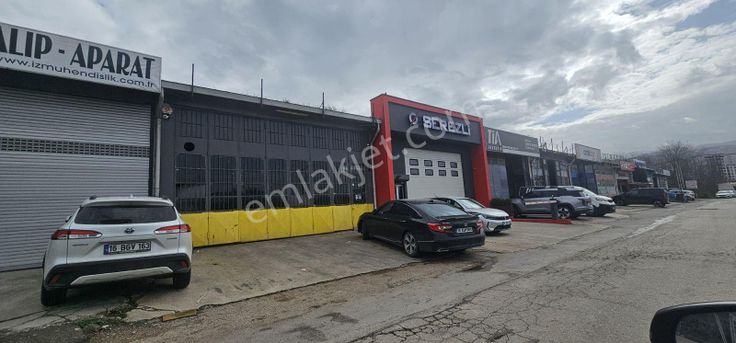 Küçük Sanayide 350 M² Kiralık İşyeri