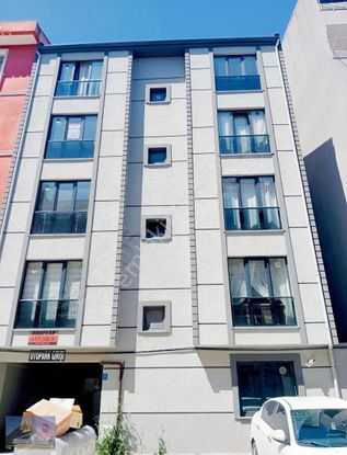 Reşadiye Mahallesinde Yeni Binada Kiralık 1+1 Ara Kat Daire