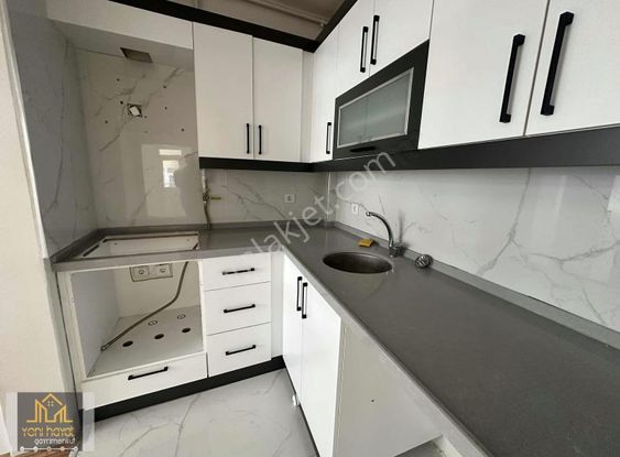 İlkadım Bahçelievler Mh De 3.kat 3+1 Kiralık Daire