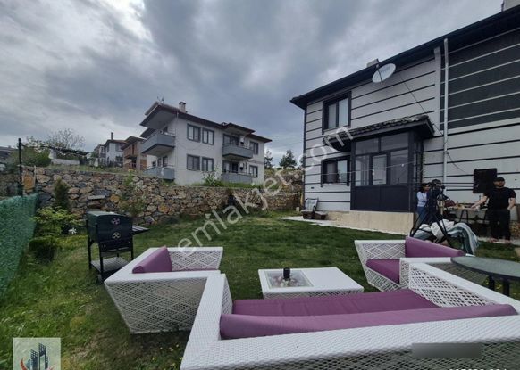 Akçaova Merkezde Ormana Sıfır Villa