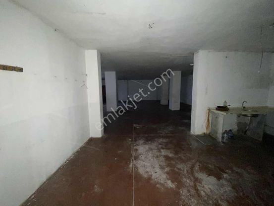 İz Yapı İnş.merkezi Konum Kiralık Dükkan