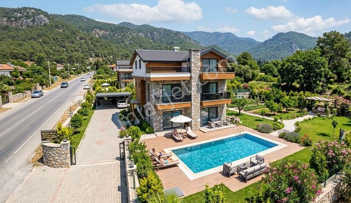 Yetkili Ofis- İnlicede 755 M2 Denize 2 Km, Ruhsatlı, Özel Arsa