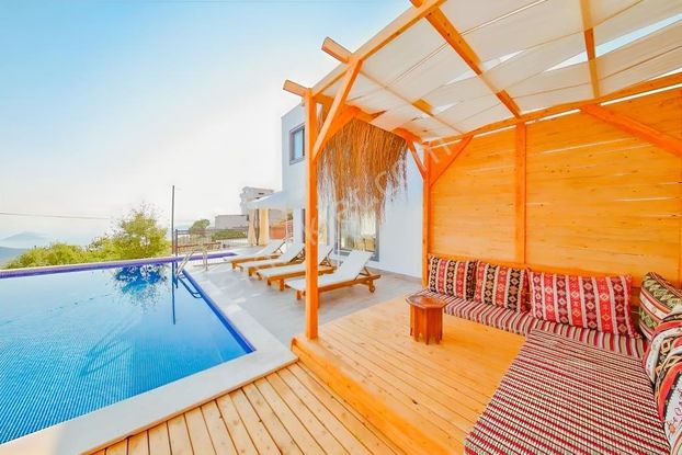 Acil Satılık Kaş Kalkan 4+1 Özel Lüks Villa