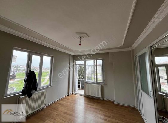 Şirinevler Sitesinde Doğalgazlı 2+1