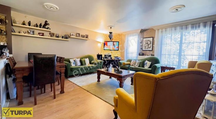 Deniz Ve Doğa Manzaralı Şömineli 4+1 Triplex Villa