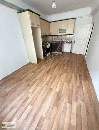 Biga Sakarya Mh. Çan Caddesi Üzerinde Satılık 2+1 Daire