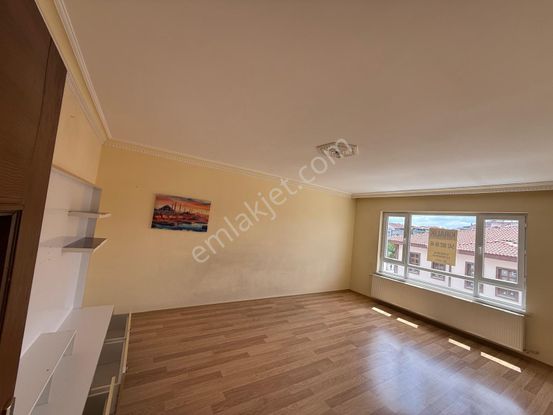 Atapark Cadde Üstü 3+1 Kiralık
