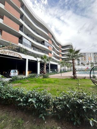 Kapalı Otopark Havuzlu Güvenli Site