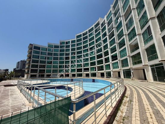 Davultepe'de Havuzlu Sitede Kiralık 2,5+1