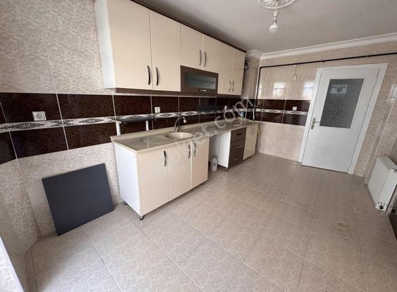 Derman'dan Ön Cephe Ebeveyn+kiler 140m2 İskanlı Çift Balkonlu