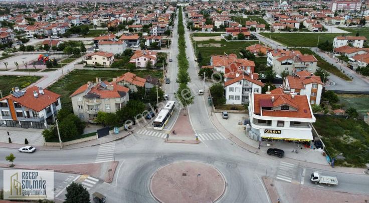 Alakova Belediye Parsellerinde Satılık 351 M2 İmarlı Arsa