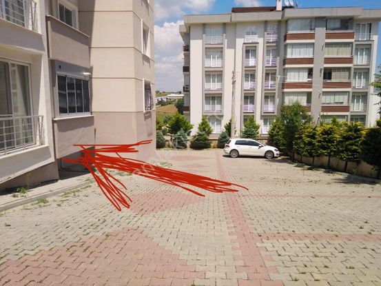 Okullar Bölgesinde Ayça'dan Geniş Kullanışlı Kiralık 2+1 Daire