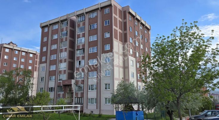 Çınar Emlak'tan Üniversite Tokide Satılık Ara Kat 3+1 Daire