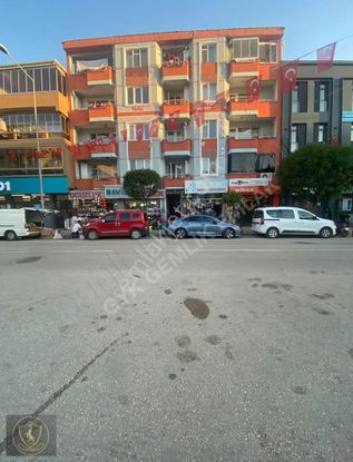 Gemlik Merkezde Satılık 3+1 Daire (ana Cadde Üzeri)