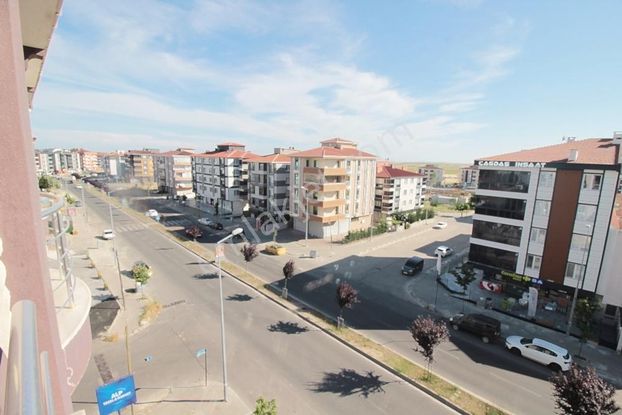 Şeyhsinan'da Cemal Gürsel Bulvarı Üzeri 185 M² 5+1 Dubleks