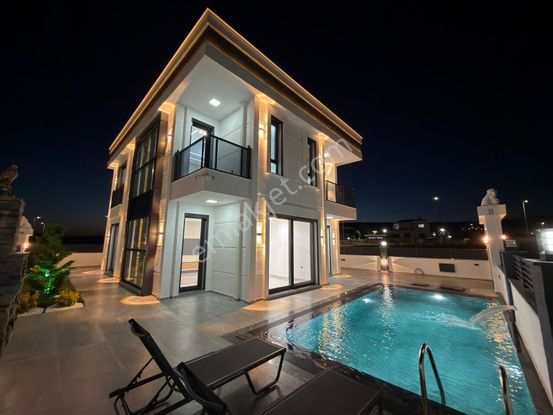 Didim Efeler'de Tam Müstakil Ultra Lüks Villa