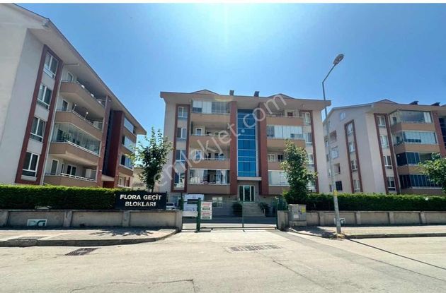 Geçit Mahallesinde Kiralık 3+1 Ara Kat Daire