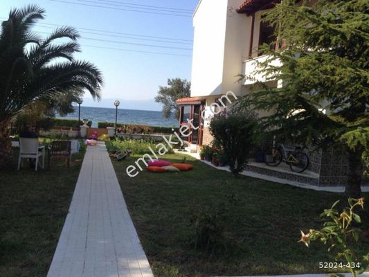 Altinkum Emlaktan Badavut Mevkinde Havuzlu Sitede 3 1 Villa 2032887