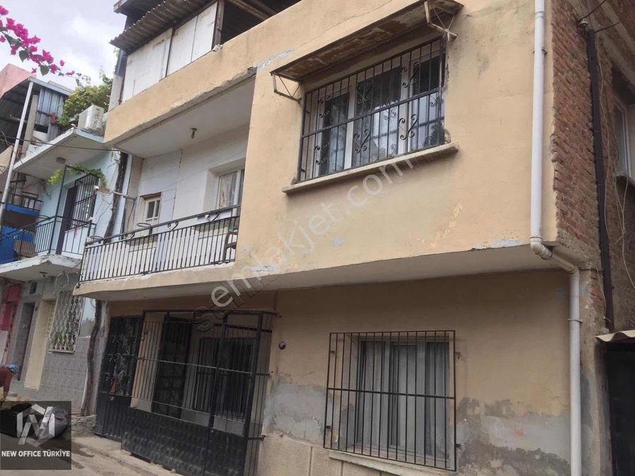 Bornova Zafer Mahallesi Satilik Ev Emlakjet
